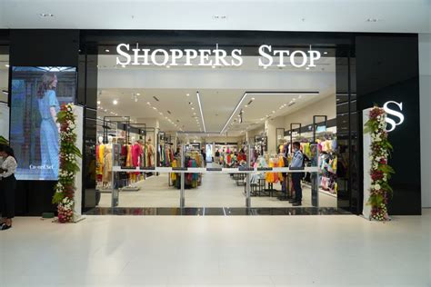 shoppers stop locations.